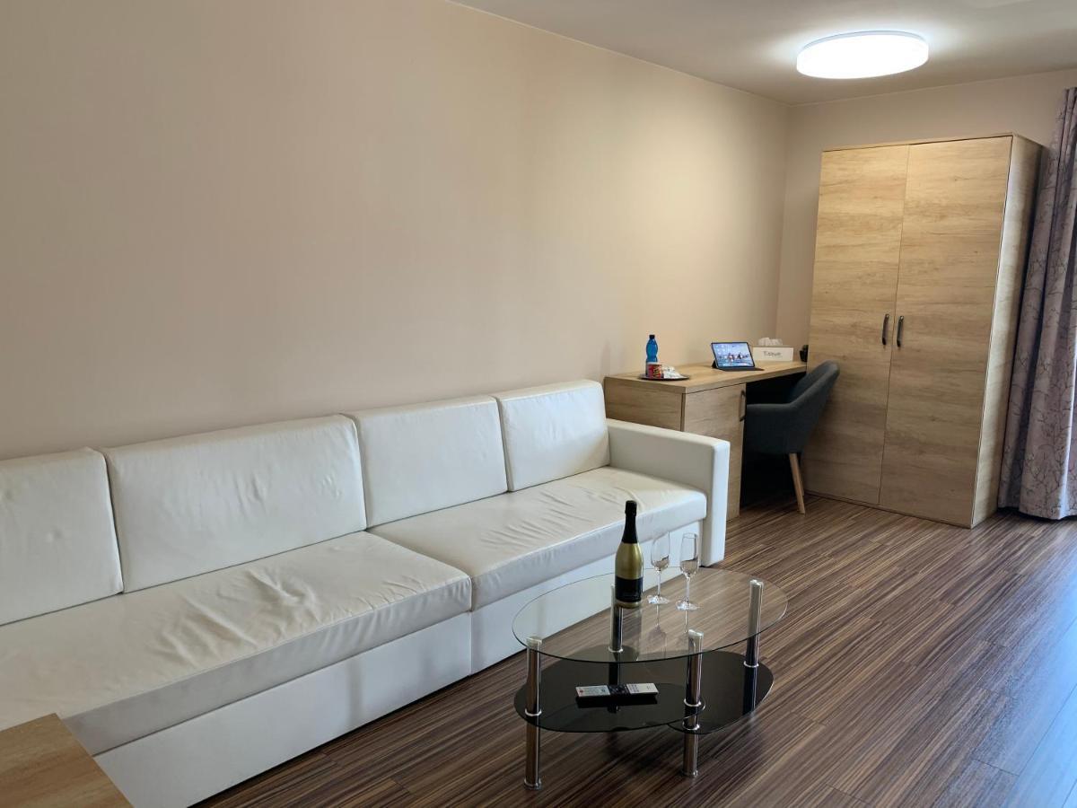 Eltako Penzion Karlsbad Exteriör bild