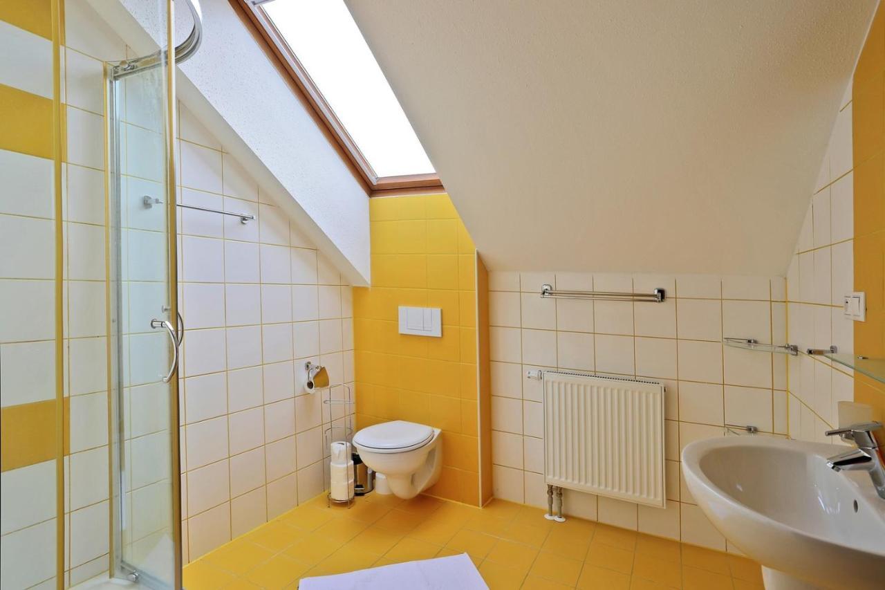 Eltako Penzion Karlsbad Exteriör bild
