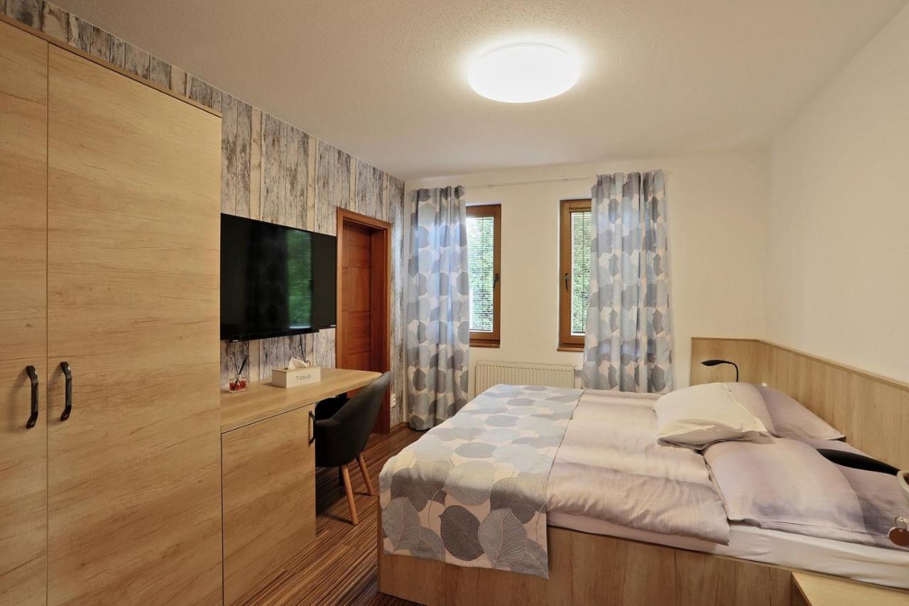 Eltako Penzion Karlsbad Exteriör bild
