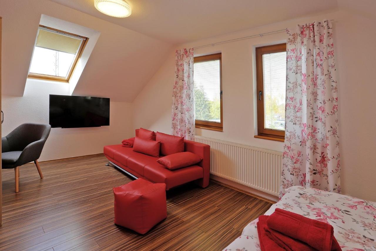 Eltako Penzion Karlsbad Exteriör bild